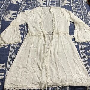 Raviya White Lace Trim Robe